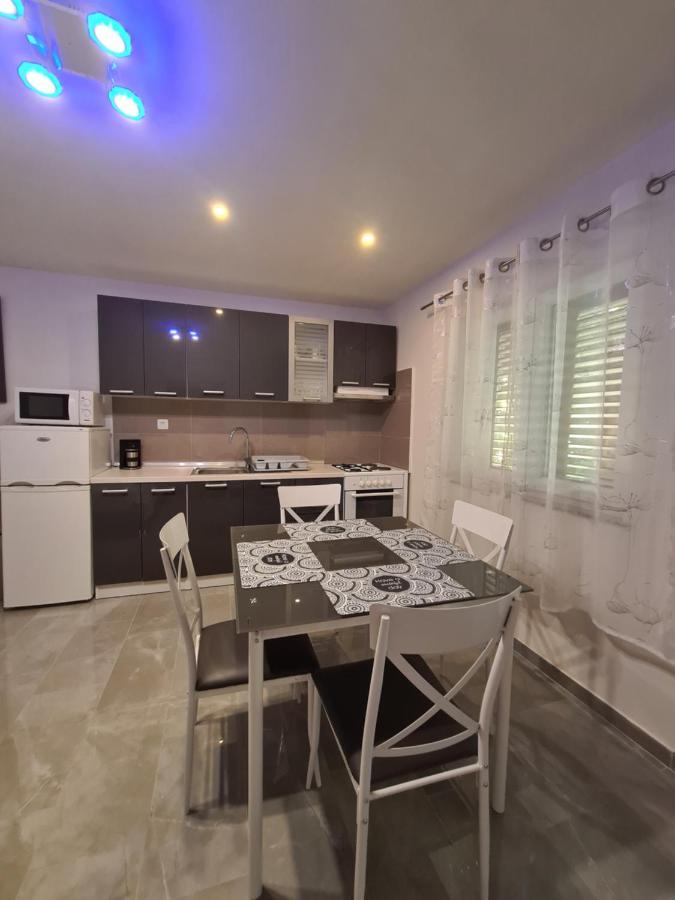 Apartments Kresan Сукошан Экстерьер фото