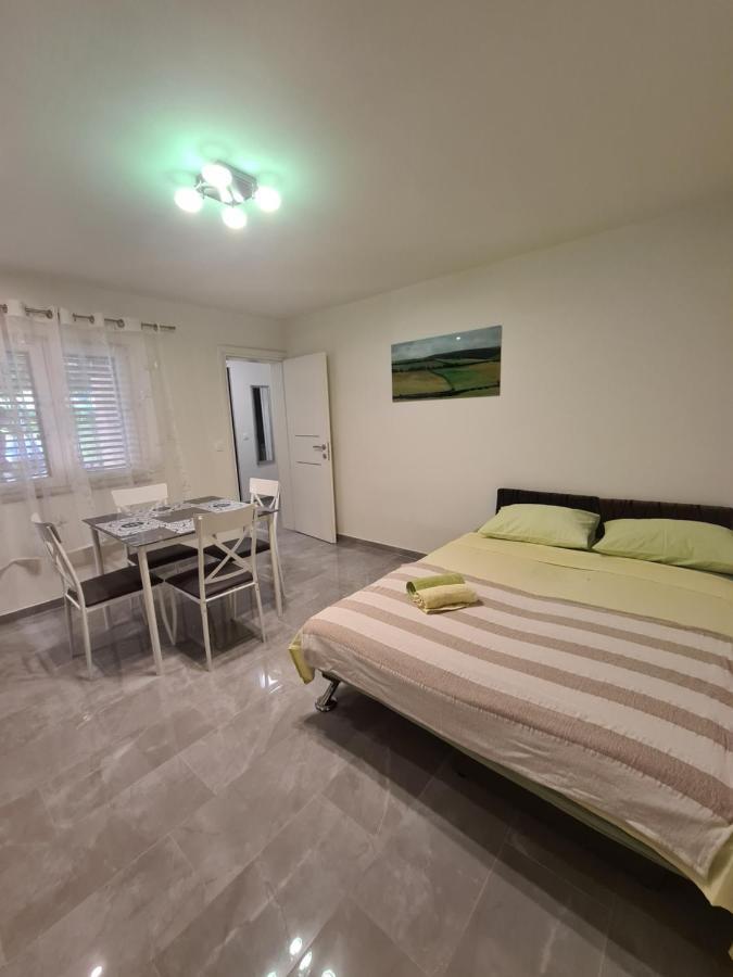 Apartments Kresan Сукошан Экстерьер фото